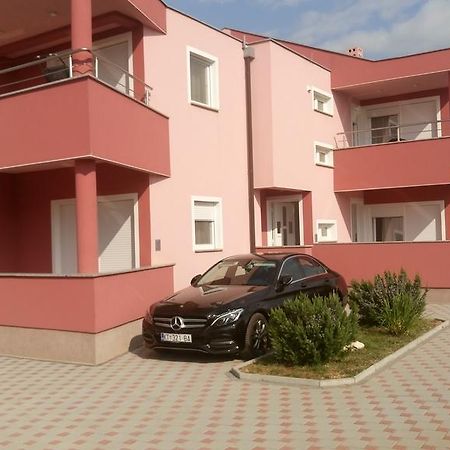 Apartments Vladimir Privlaka  Exterior foto