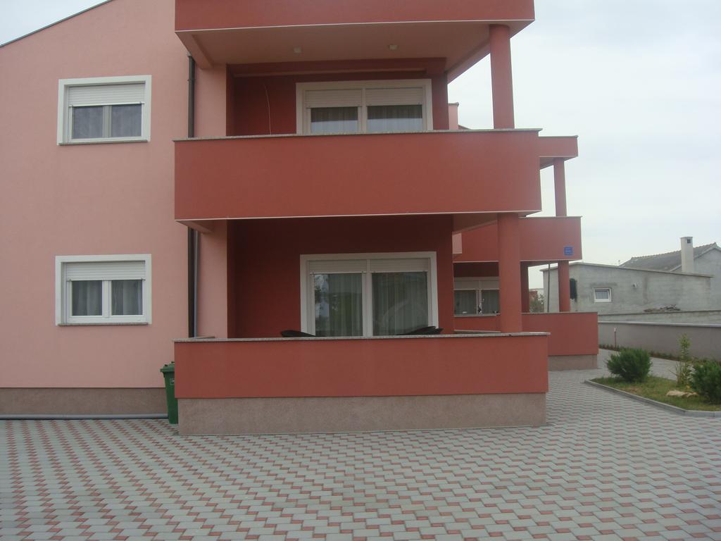 Apartments Vladimir Privlaka  Exterior foto